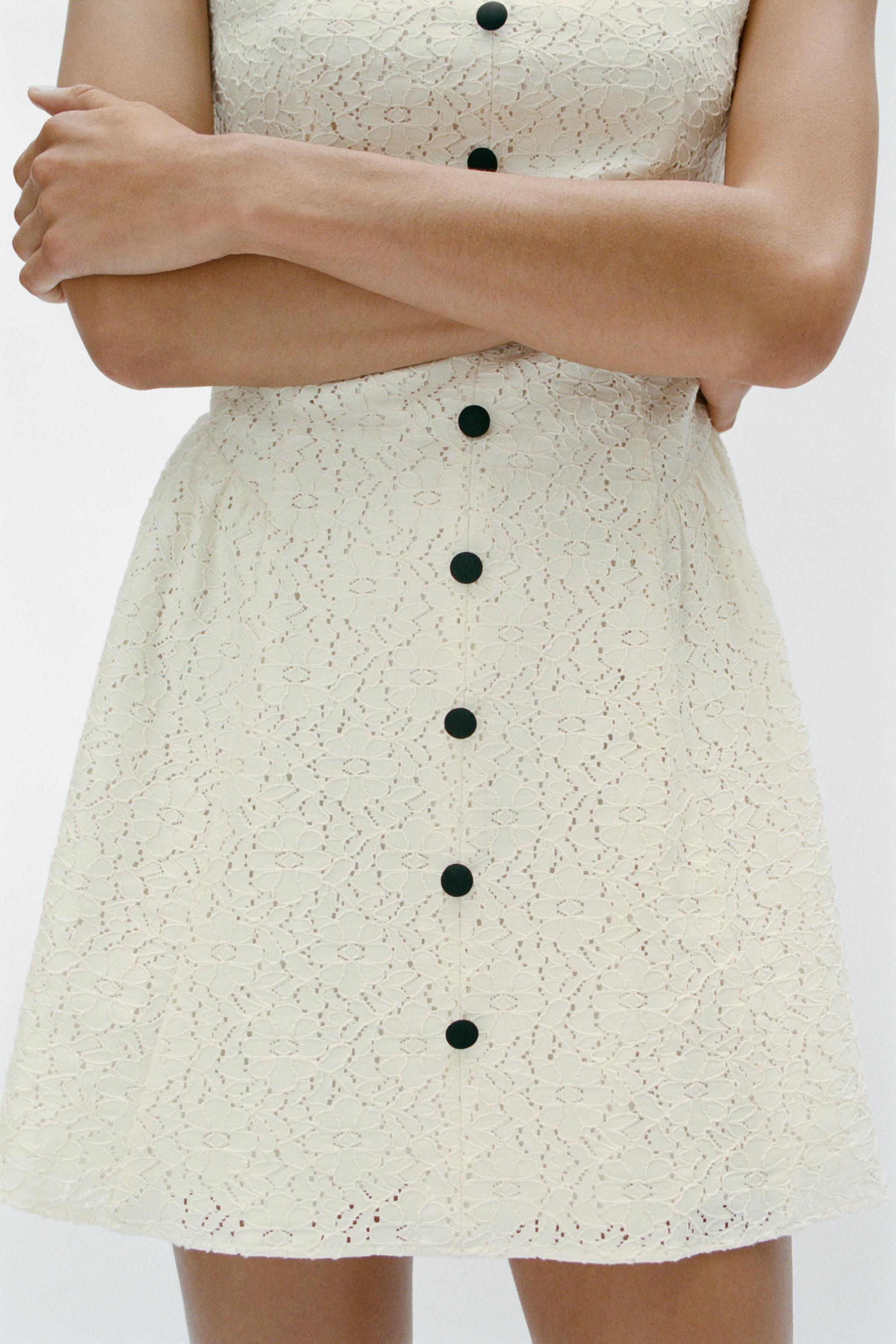 CONTRAST BUTTON LACE MINI DRESS